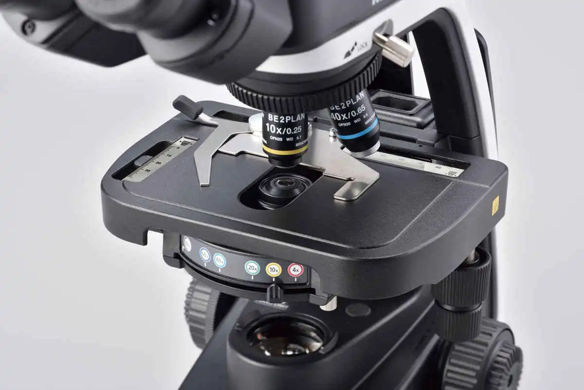 Stress-free stage operation