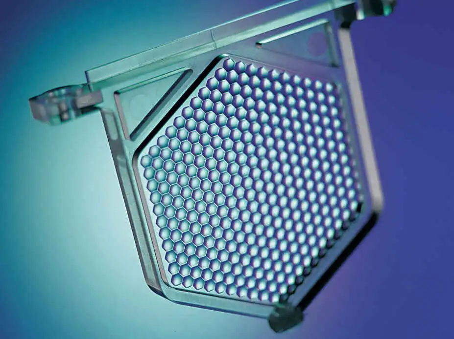 A built-in “fly-eye” lens ensures uniform